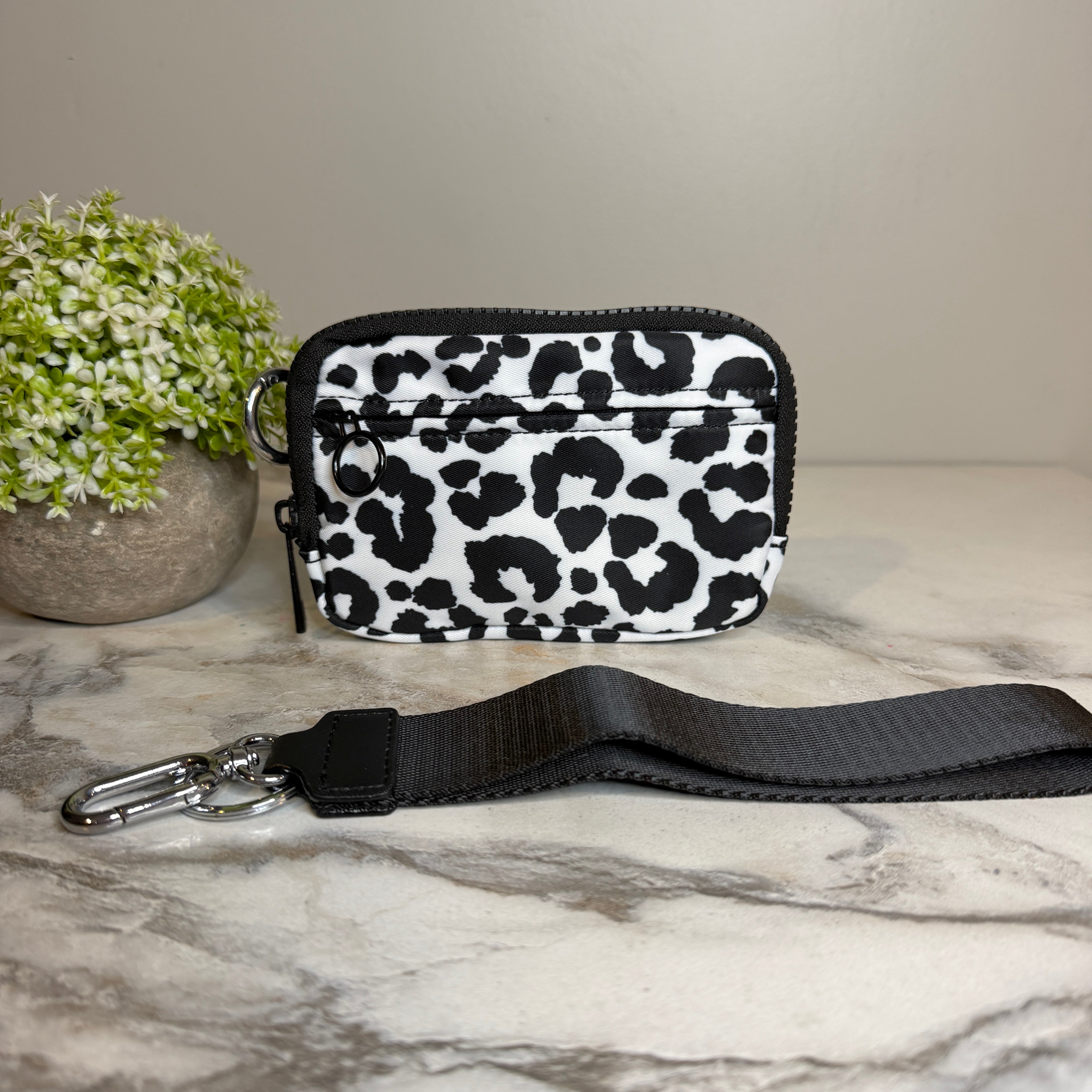 Rue - Nylon Wristlet Wallet - Black White Animal