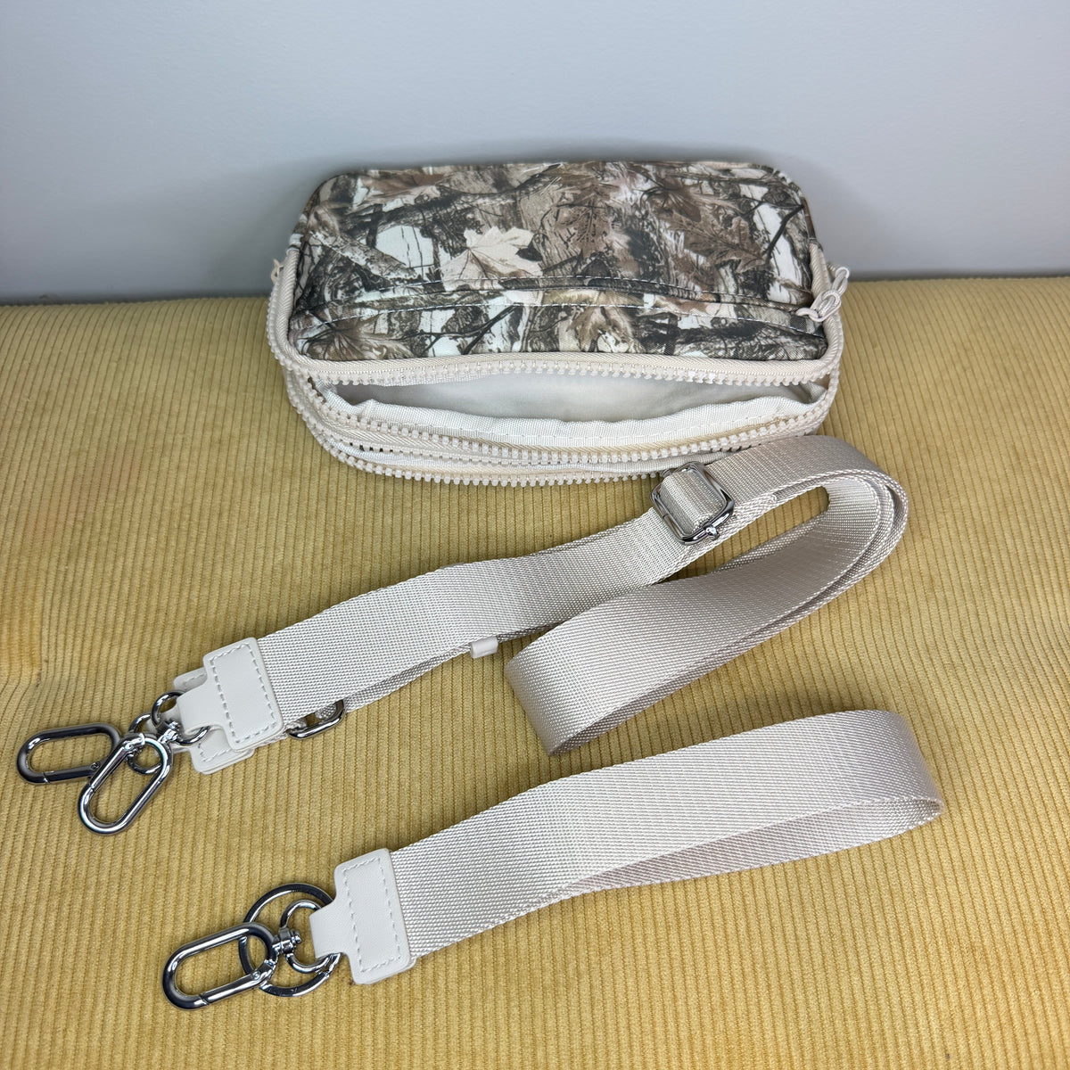 Remi - Nylon Crossbody - Camo