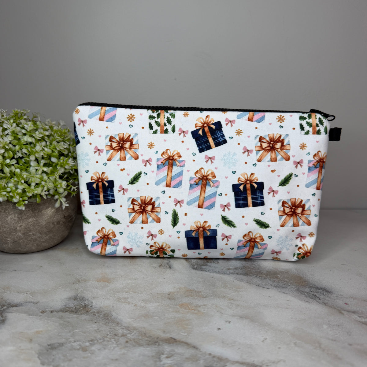 Pouch - Christmas - Gifts Blue