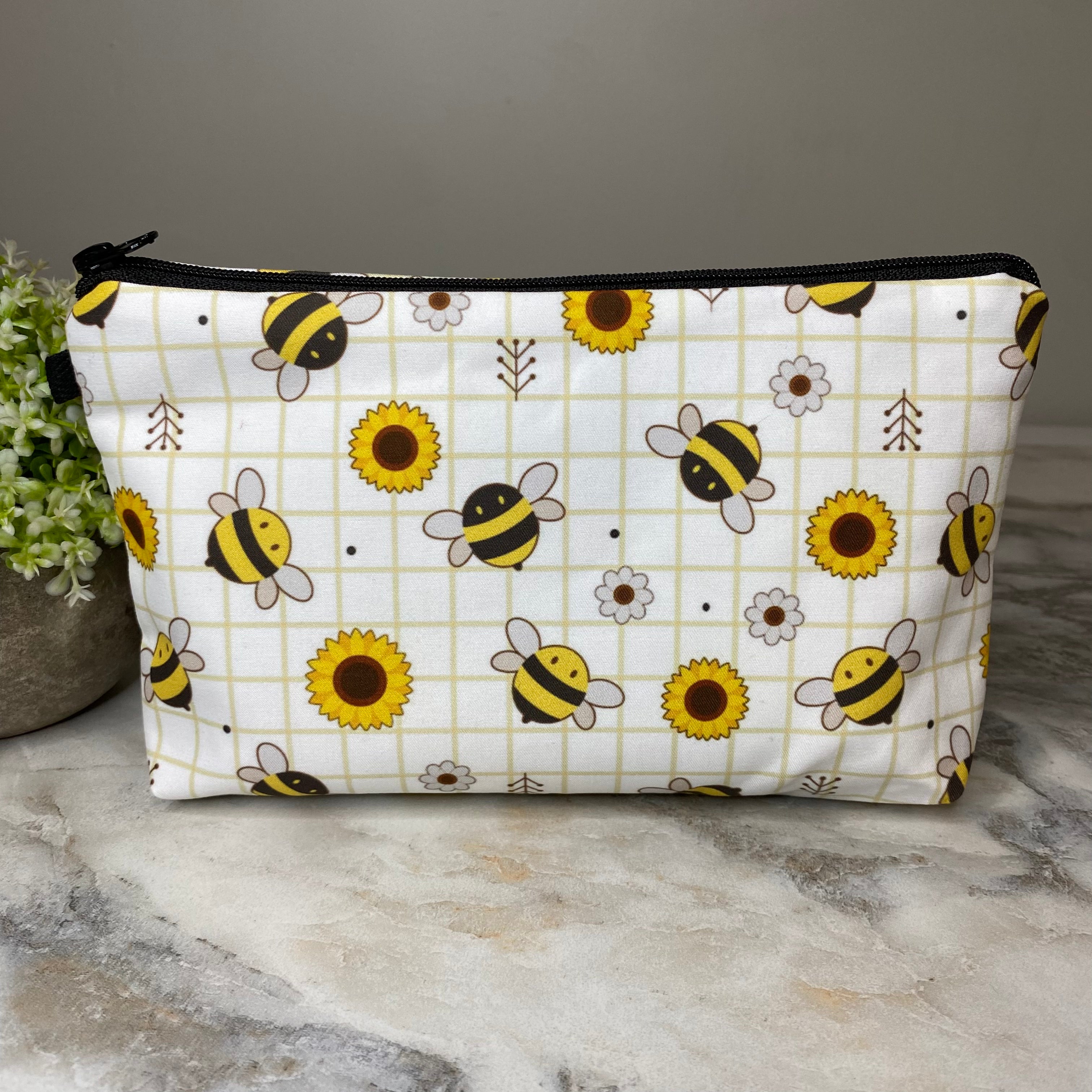 Pouch - Bee Sunflower Gingham